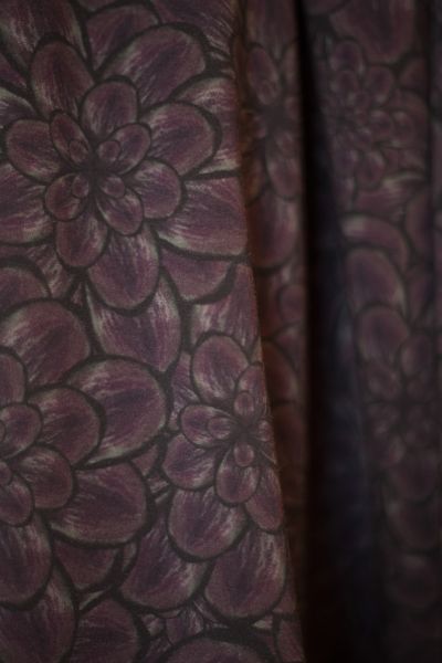 Blumenmeer - dark aubergine - Bio-Sommersweat