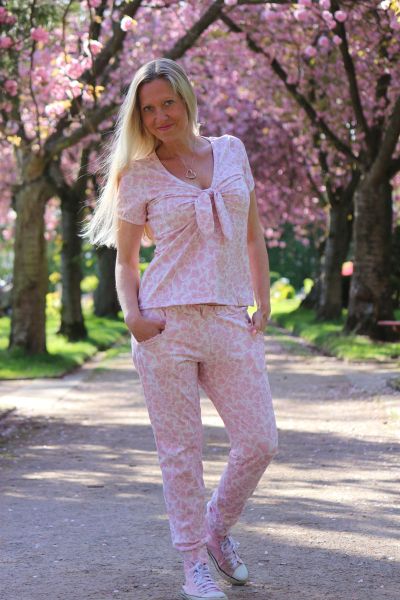 MysticBlossom BIG - retro rosa - Bio-Jersey - 1,05 m RESTSTÜCK