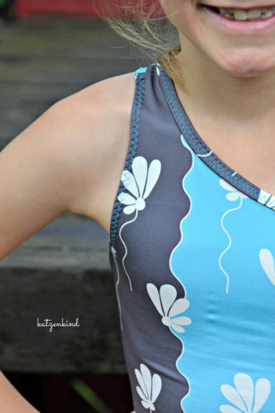 Swimming Blossom - braun / rosa -  3in1 Design - Badeanzugstoff - 0,50 m RESTSTÜCK