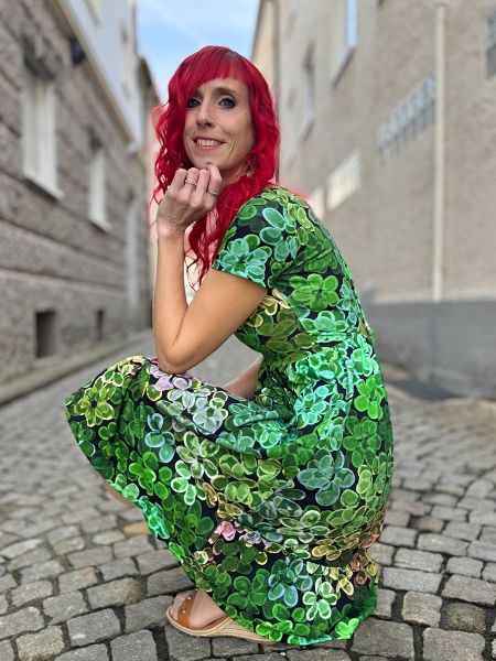 VibrantBlossom - green garden - Bio-Jersey - A/B-Ware - 2,50 m RESTSTÜCK