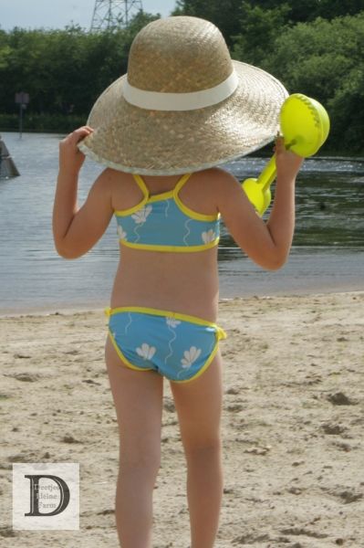 Swimming Blossom - braun / rosa -  3in1 Design - Badeanzugstoff - 1,50 m RESTSTÜCK