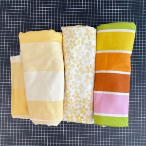 2,10 m Stoffpaket 13 - 3 x ca. 0,7 m Bio-Stoffe - gelb - A/B-Ware
